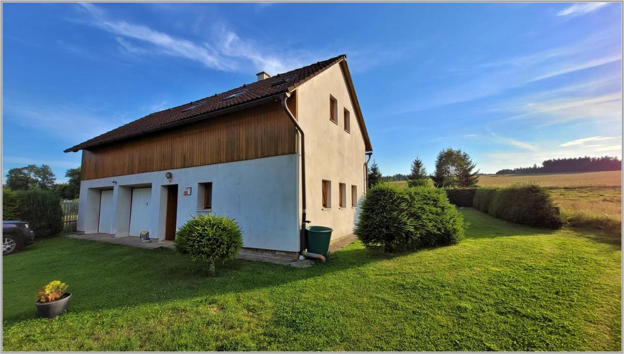 Apartmany Janovice Jivka Екстер'єр фото