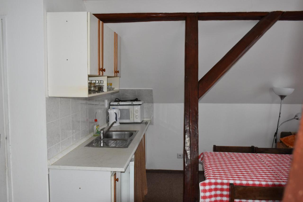 Apartmany Janovice Jivka Екстер'єр фото